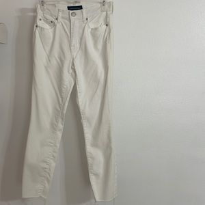 AEROPOSTALE White High Waisted Cropped Jeggings. Size 2 (Women’s). Never worn.